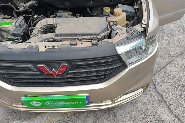 Used Wuling Hongguang V 2019 1.5L Jingqu Version China VI LAR Engine Bay Left