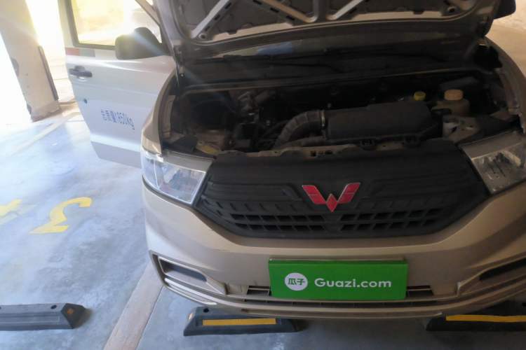 Used Wuling Hongguang V 2019 1.5L Base Window-Sealed Vehicle China VI LAR Engine Bay Right
