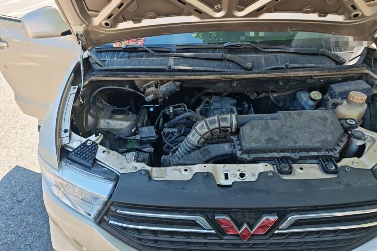 Used Wuling Hongguang V 2019 1.5L Enjoyment Version China VI LAR Engine Bay Right