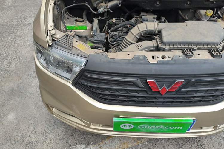 Used Wuling Hongguang V 2019 1.5L Jingqu Version China VI LAR Engine Bay Right