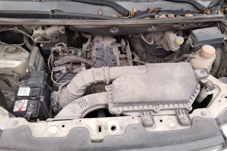 Used Wuling Hongguang V 2019 1.5L Standard Version China VI LAR Engine Bay