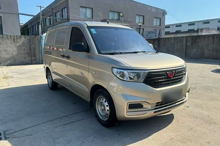 Used Wuling Hongguang V 2019 1.5L Jingqu Edition Sealed-Window Vehicle China VI LAR Exterior 2