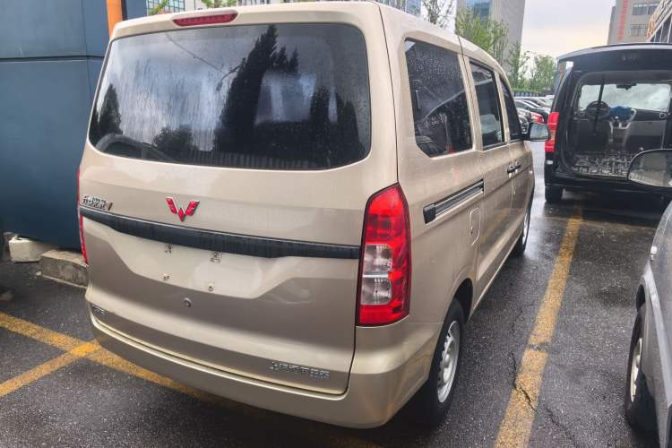 Used Wuling Hongguang V 2019 1.5L Jingqu Version China VI LAR Exterior 3