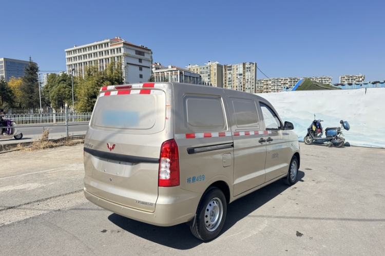 Used Wuling Hongguang V 2019 1.5L Jingqu Edition Sealed-Window Vehicle China VI LAR Exterior 4