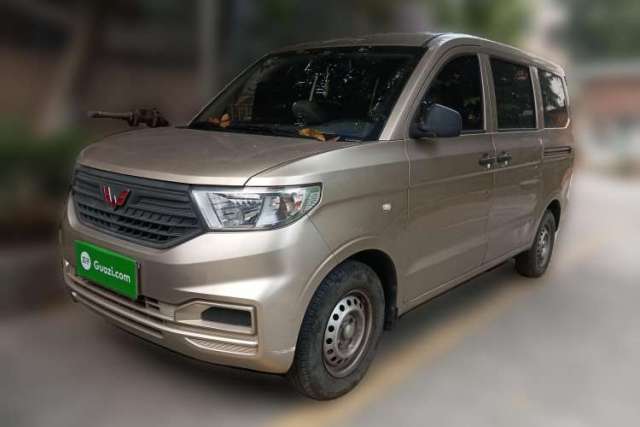 Ojetý Wuling Hongguang V 2019 1.5L Standard Version L2B
