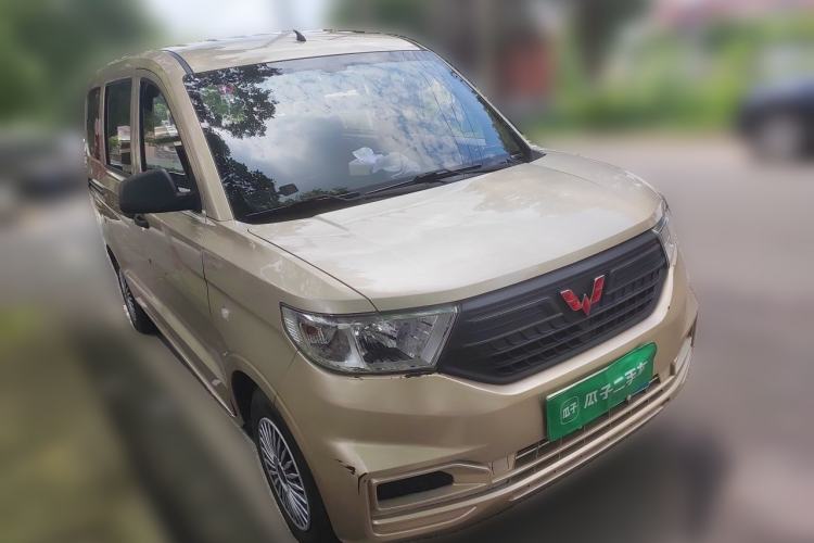 Used Wuling Hongguang V 2019 1.5L Jingqu Version China VI LAR Front Right 45 Deg