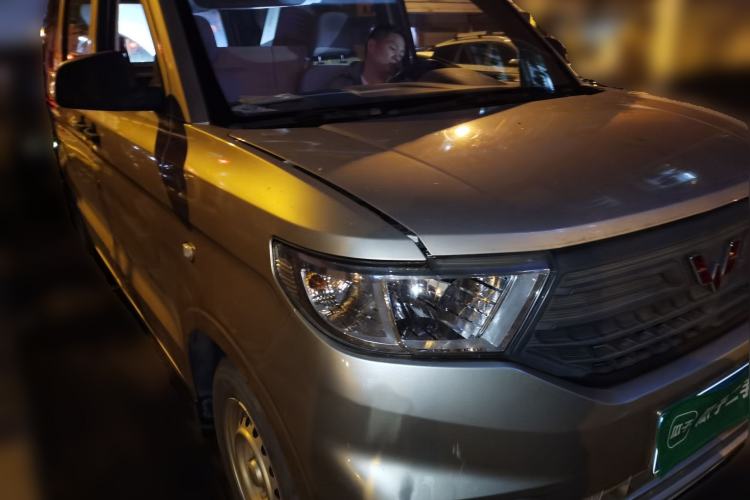 Used Wuling Hongguang V 2019 1.5L Jingqu Version L2B Front Right 45 Deg
