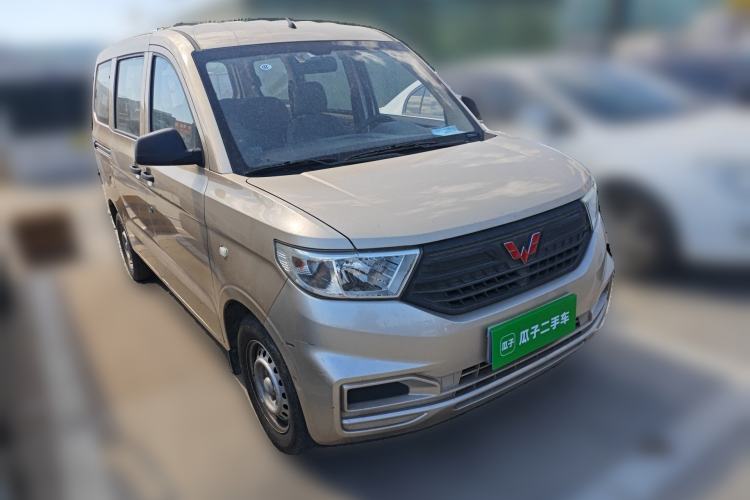 Used Wuling Hongguang V 2019 1.5L Standard Version China VI LAR Front Right 45 Deg