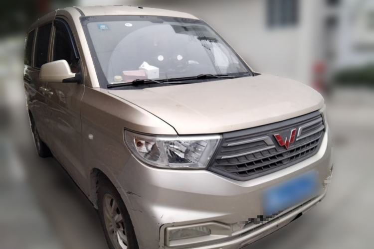 Used Wuling Hongguang V 2019 1.5L Standard Version China VI LAR Front Right 45 Deg