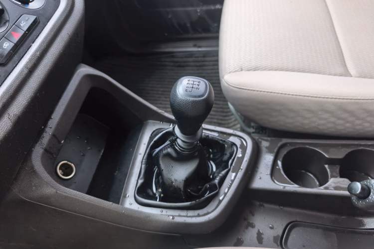 Used Wuling Hongguang V 2019 1.5L Jingqu Version China VI LAR Gear Lever