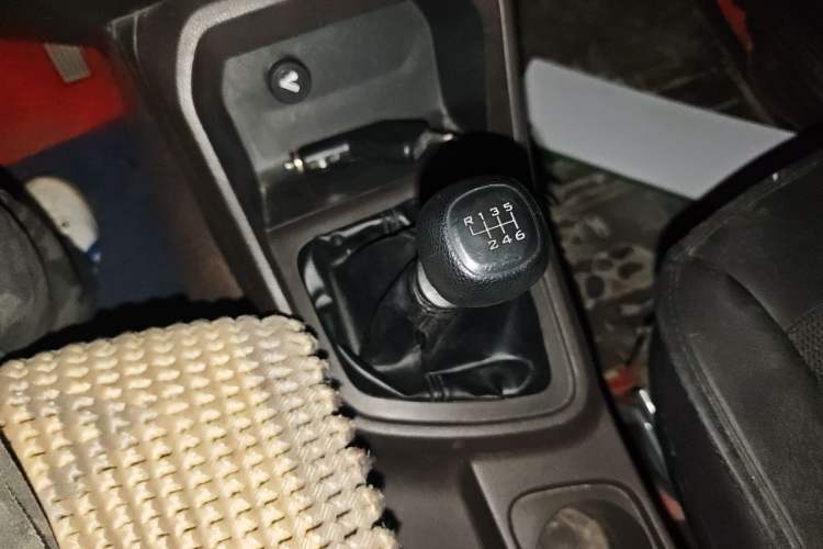 Used Wuling Hongguang V 2019 1.5L Enjoyment Version China VI LAR Gear Lever