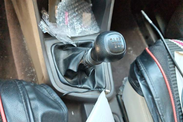 Used Wuling Hongguang V 2019 1.5L Standard Version China VI LAR Gear Lever