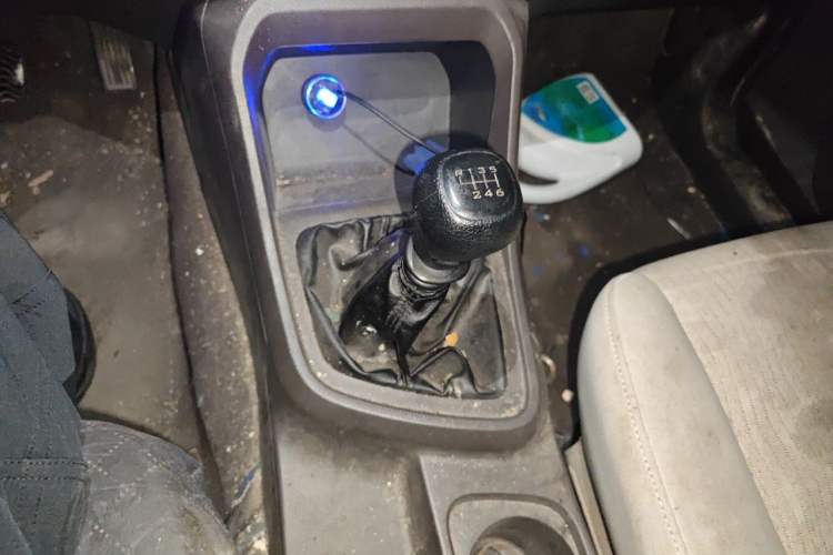 Used Wuling Hongguang V 2019 1.5L Enjoyment Version China VI LAR Gear Lever