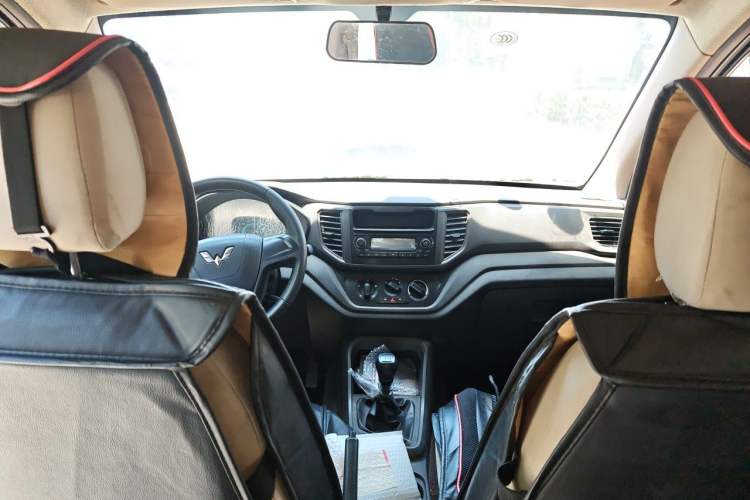 Used Wuling Hongguang V 2019 1.5L Standard Version China VI LAR Headliner