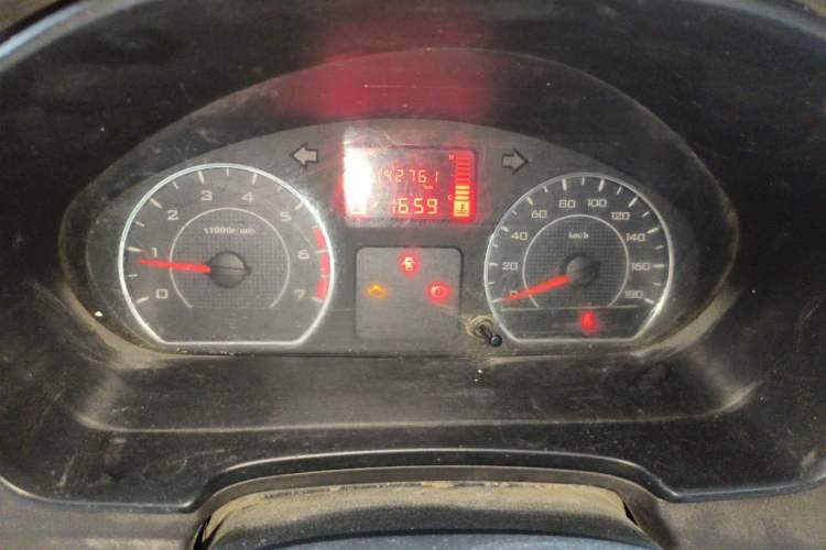 Used Wuling Hongguang V 2019 1.5L Base Version China VI LAR Instrument Cluster