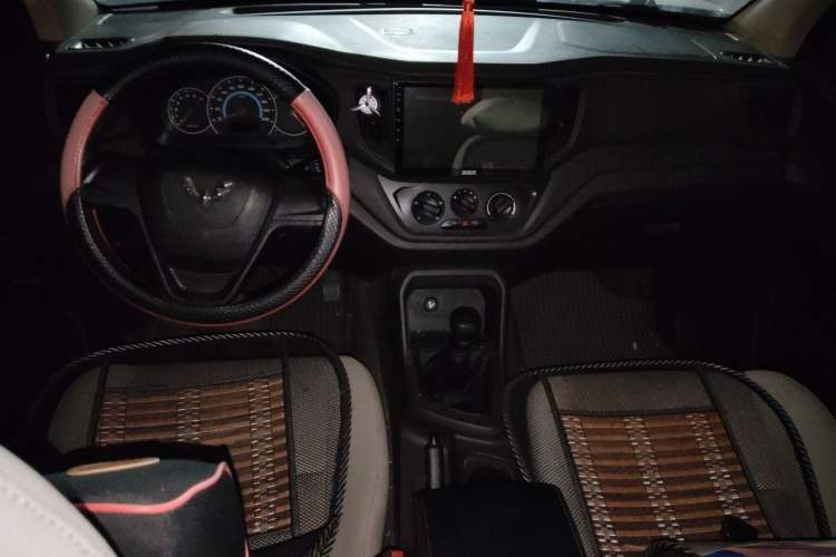 Used Wuling Hongguang V 2019 1.5L Enjoyment Version China VI LAR Interior 2