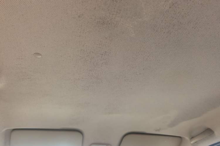Used Wuling Hongguang V 2019 1.5L Jingqu Version China VI LAR Interior 4