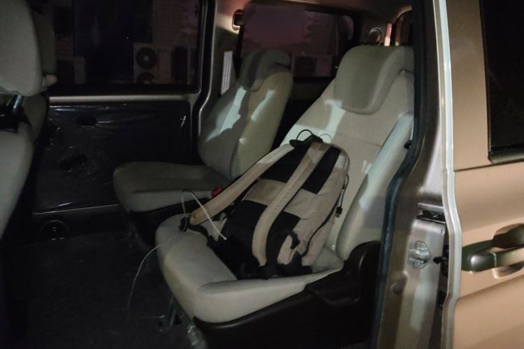 Used Wuling Hongguang V 2019 1.5L Enjoyment Version China VI LAR Interior 4