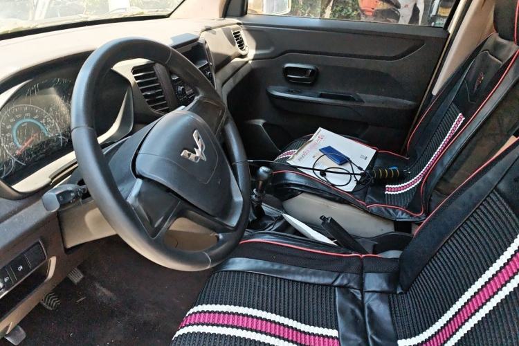 Used Wuling Hongguang V 2019 1.5L Standard Version China VI LAR Left Front Seat