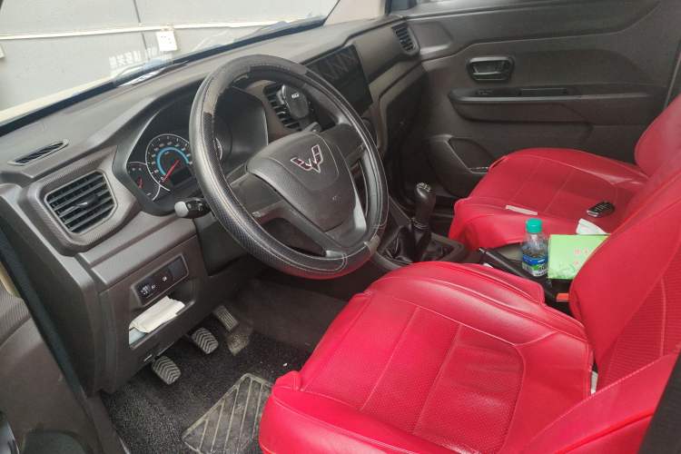 Used Wuling Hongguang V 2019 1.5L Standard Version L2B Left Front Seat