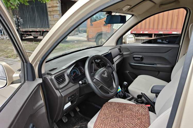 Used Wuling Hongguang V 2019 1.5L Enjoyment Version China VI LAR Left Front Seat