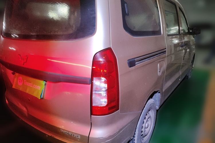 Used Wuling Hongguang V 2019 1.5L Jingqu Version China VI LAR Rear Right 45 Deg