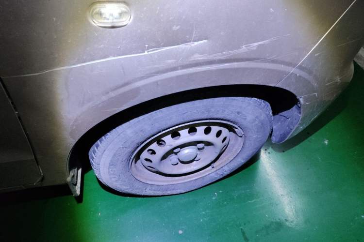 Used Wuling Hongguang V 2019 1.5L Jingqu Version China VI LAR Right Front Wheel Hub