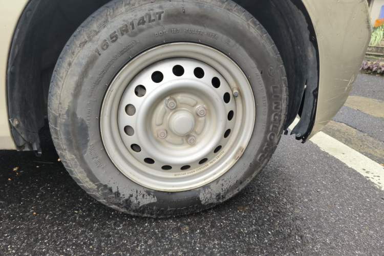 Used Wuling Hongguang V  Right Front Wheel Hub
