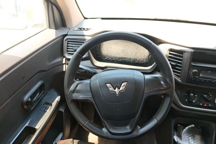 Used Wuling Hongguang V 2019 1.5L Standard Version China VI LAR Steering Wheel