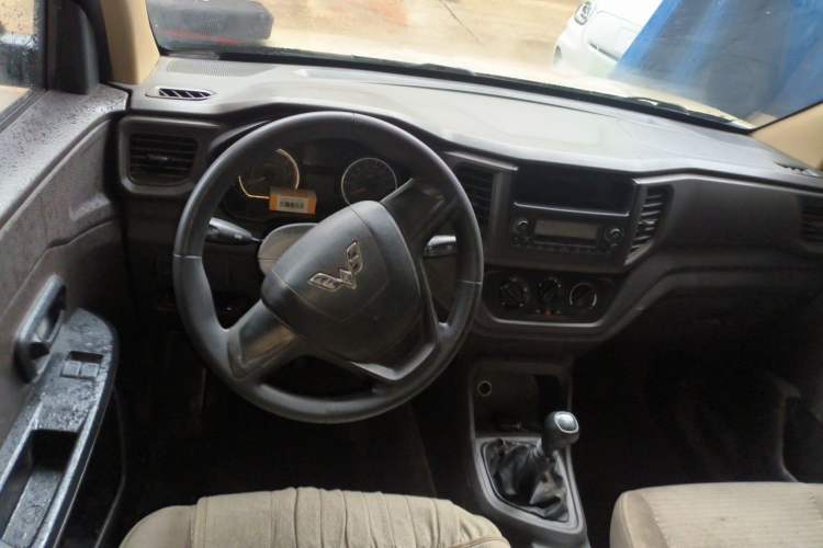 Used Wuling Hongguang V 2019 1.5L Base Version China VI LAR Steering Wheel