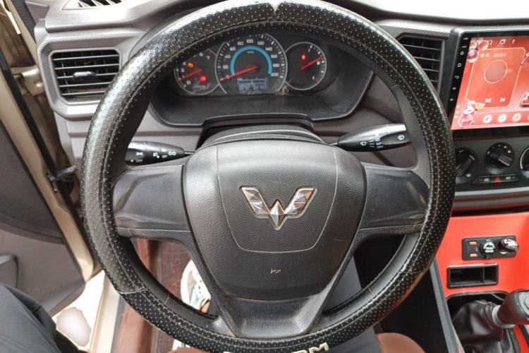 Used Wuling Hongguang V 2019 1.5L Enjoyment Version China VI LAR Steering Wheel