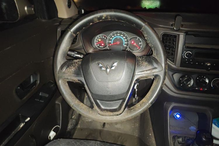 Used Wuling Hongguang V 2019 1.5L Enjoyment Version China VI LAR Steering Wheel