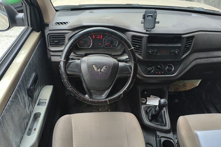 Used Wuling Hongguang V 2019 1.5L Jingqu Version China VI LAR Steering Wheel