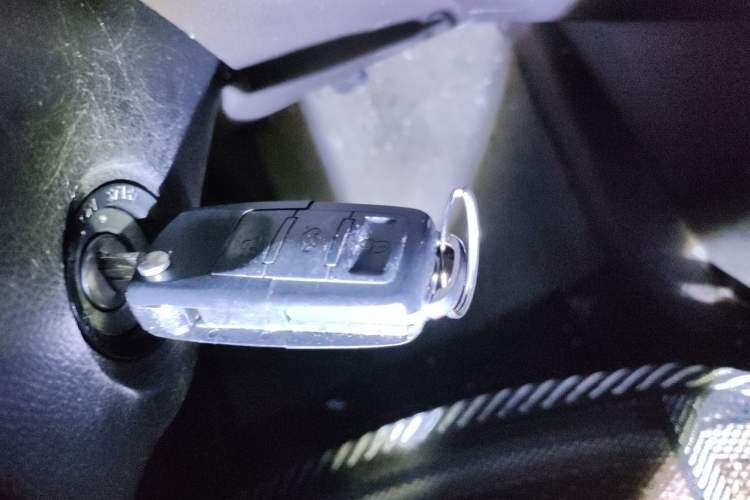 Used Wuling Hongguang V 2019 1.5L Jingqu Version China VI LAR Vehicle Key