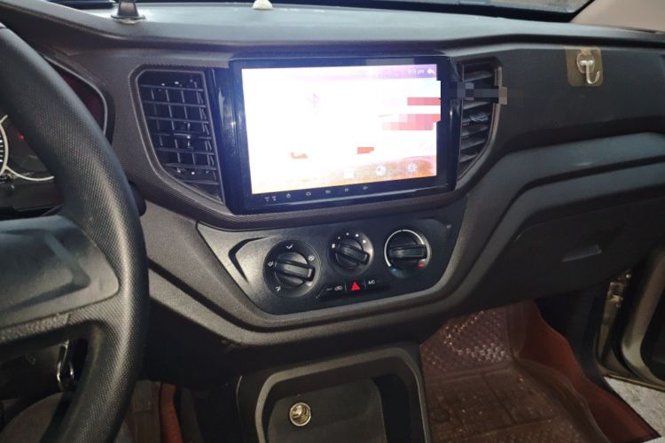 Used Wuling Hongguang V 2019 1.5L Enjoyment Version China VI LAR Audio And AC Panel