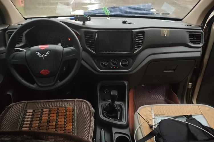 Used Wuling Hongguang V 2019 1.5L Enjoyment Version China VI LAR Center Console