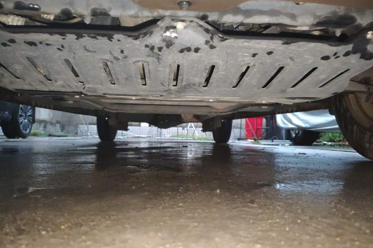 Used Wuling Hongguang V 2019 1.5L Enjoyment Version China VI LAR Chassis Front