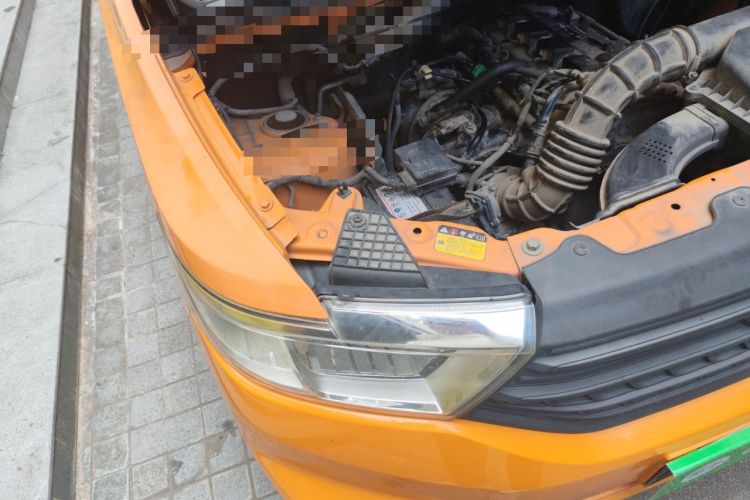 Used Wuling Hongguang V 2019 1.5L Jingqu Version China VI LAR Engine Bay Right