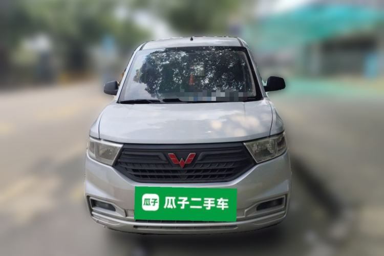 Used Wuling Hongguang V 2019 1.5L Jingqu Edition Sealed-Window Vehicle China VI LAR Front