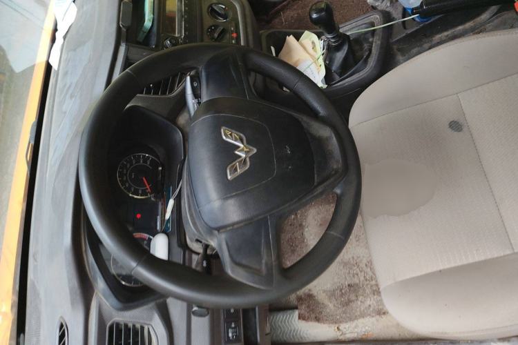 Used Wuling Hongguang V 2019 1.5L Jingqu Version China VI LAR Steering Wheel