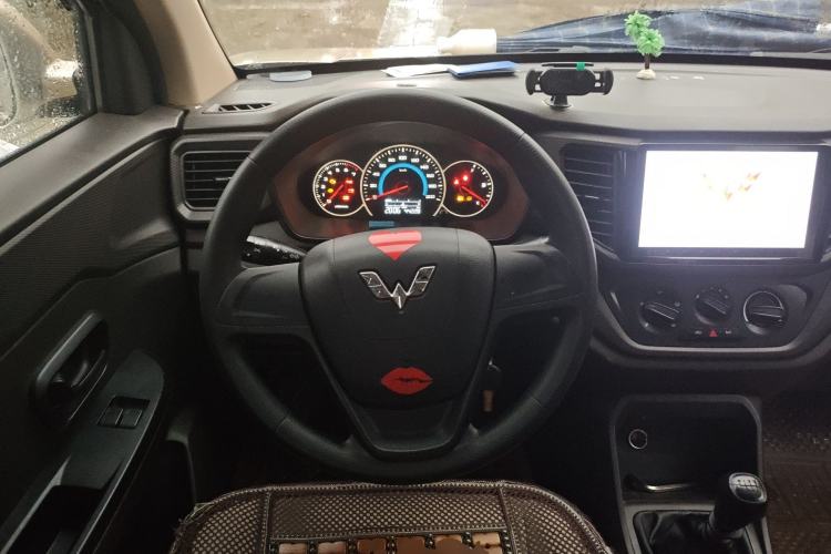 Used Wuling Hongguang V 2019 1.5L Enjoyment Version China VI LAR Steering Wheel