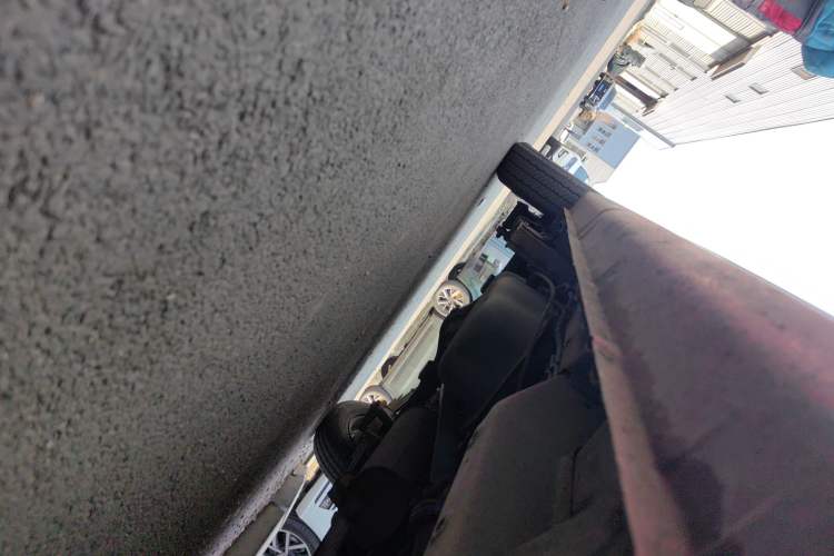 Used Wuling Hongguang V 2019 1.5L Jingqu Version China VI LAR Chassis Front Right