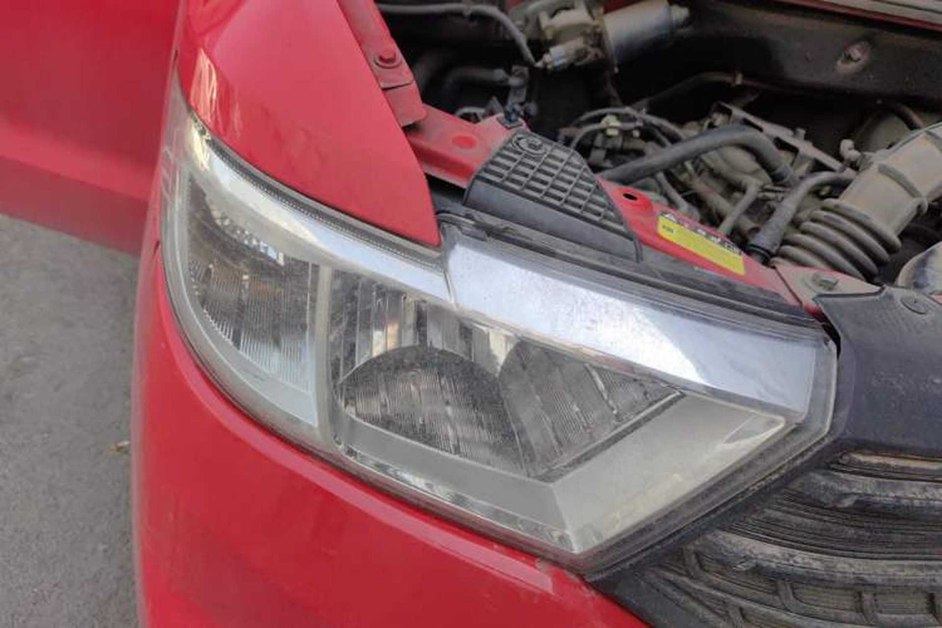 Used Wuling Hongguang V 2019 1.5L Jingqu Version China VI LAR Right Front Headlight