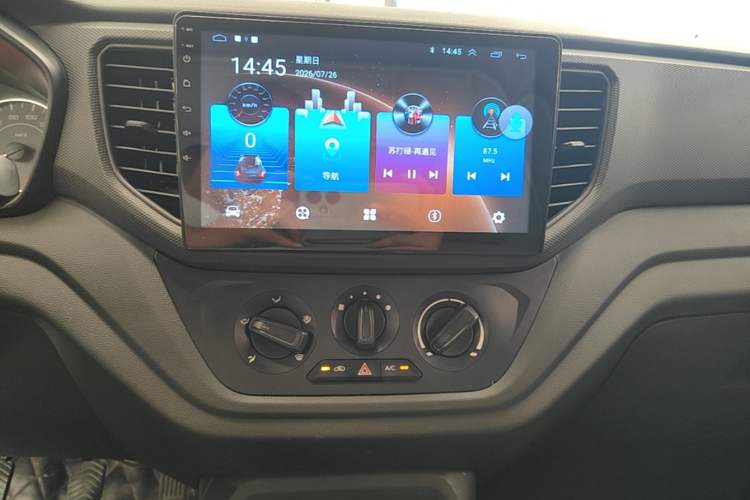Used Wuling Hongguang V 2019 1.5L Jingqu Edition Sealed-Window Vehicle China VI LAR Audio And AC Panel