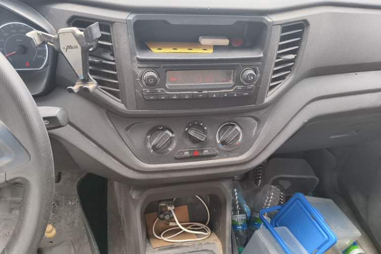 Used Wuling Hongguang V 2019 1.5L Base Version China VI LAR Audio And AC Panel