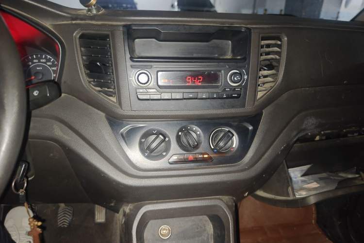 Used Wuling Hongguang V 2019 1.5L Jingqu Version China VI LAR Audio And AC Panel