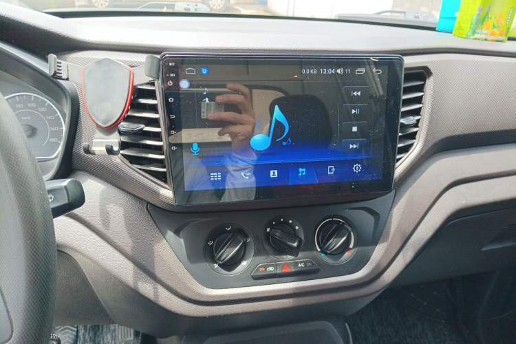 Used Wuling Hongguang V 2019 1.5L Base Window-Sealed Vehicle China VI LAR Audio And AC Panel