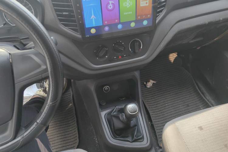 Used Wuling Hongguang V 2019 1.5L Jingqu Version China VI LAR Audio And AC Panel