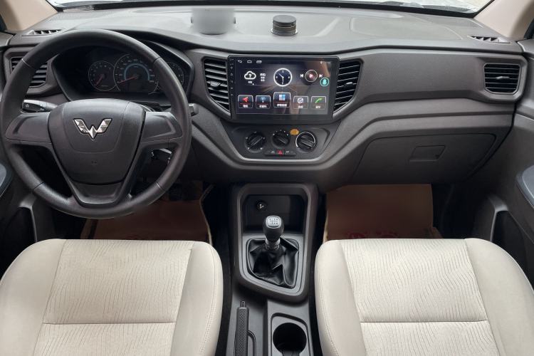 Used Wuling Hongguang V 2019 1.5L Enjoyment Version China VI LAR Audio And AC Panel