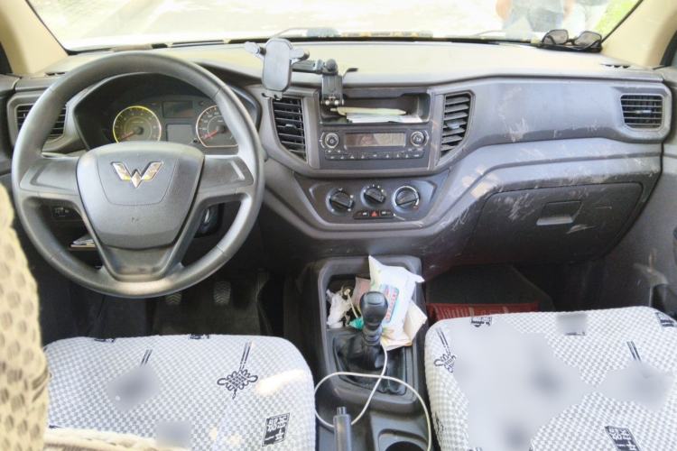 Used Wuling Hongguang V 2019 1.5L Jingqu Version China VI LAR Center Console